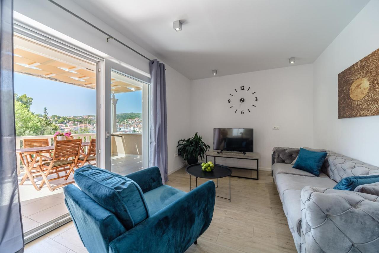 Villa Tm With Private Heated Pool, Poolhouse & Private Garage 밀나 외부 사진