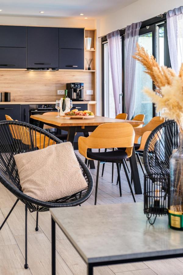 Villa Tm With Private Heated Pool, Poolhouse & Private Garage 밀나 외부 사진