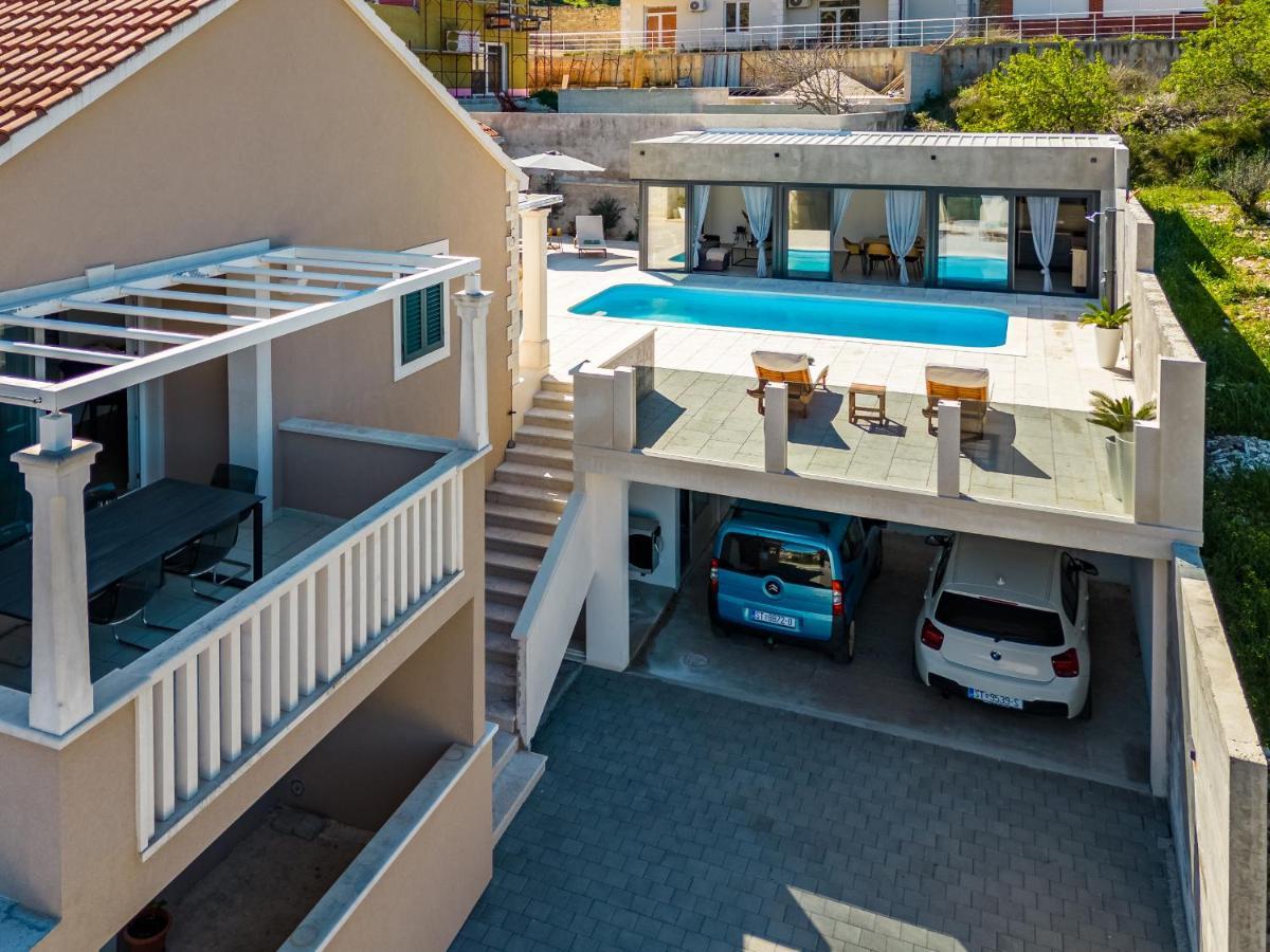 Villa Tm With Private Heated Pool, Poolhouse & Private Garage 밀나 외부 사진